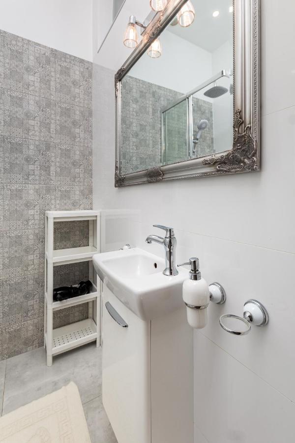 Al. Wyzwolenia 14A By Homeprime Varšava Exteriér fotografie